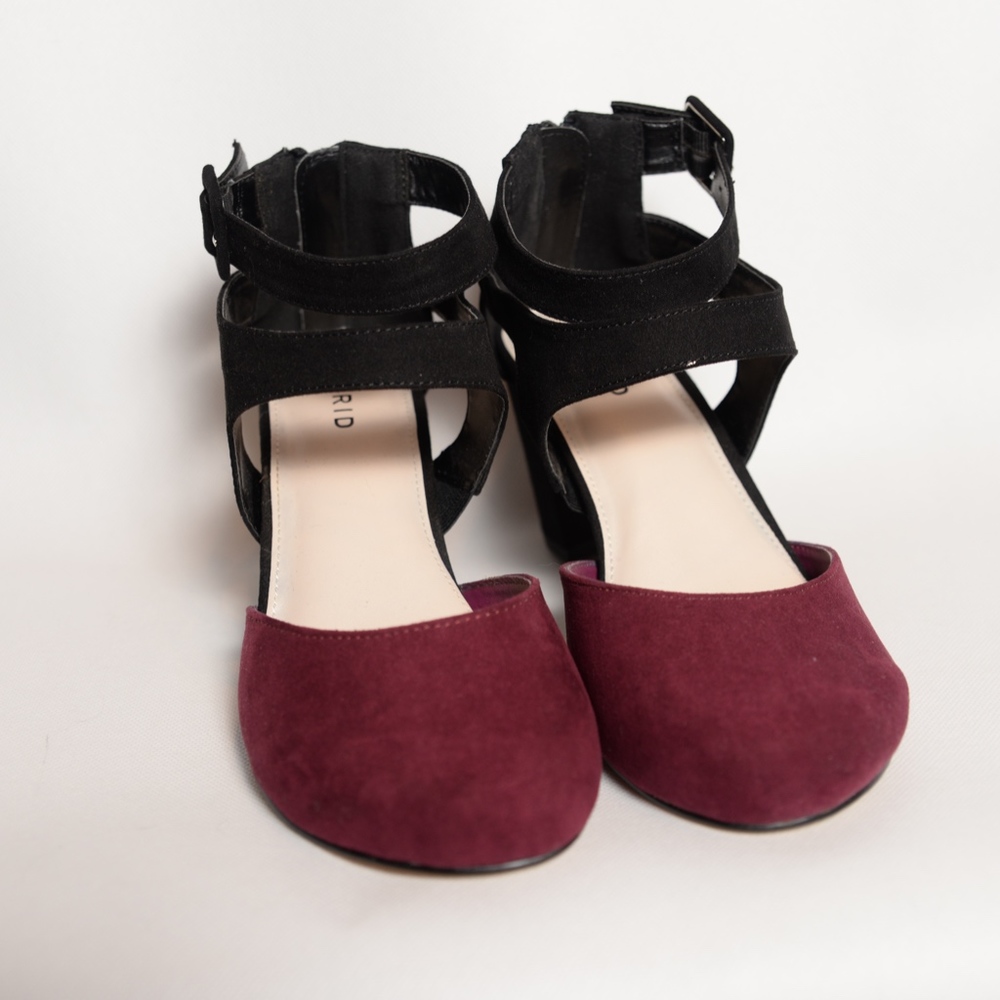 Ana Women’s size 8 1/2 pump
